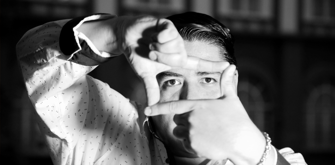 León Francisco Coronado, el egresado que transforma al mundo con la cámara