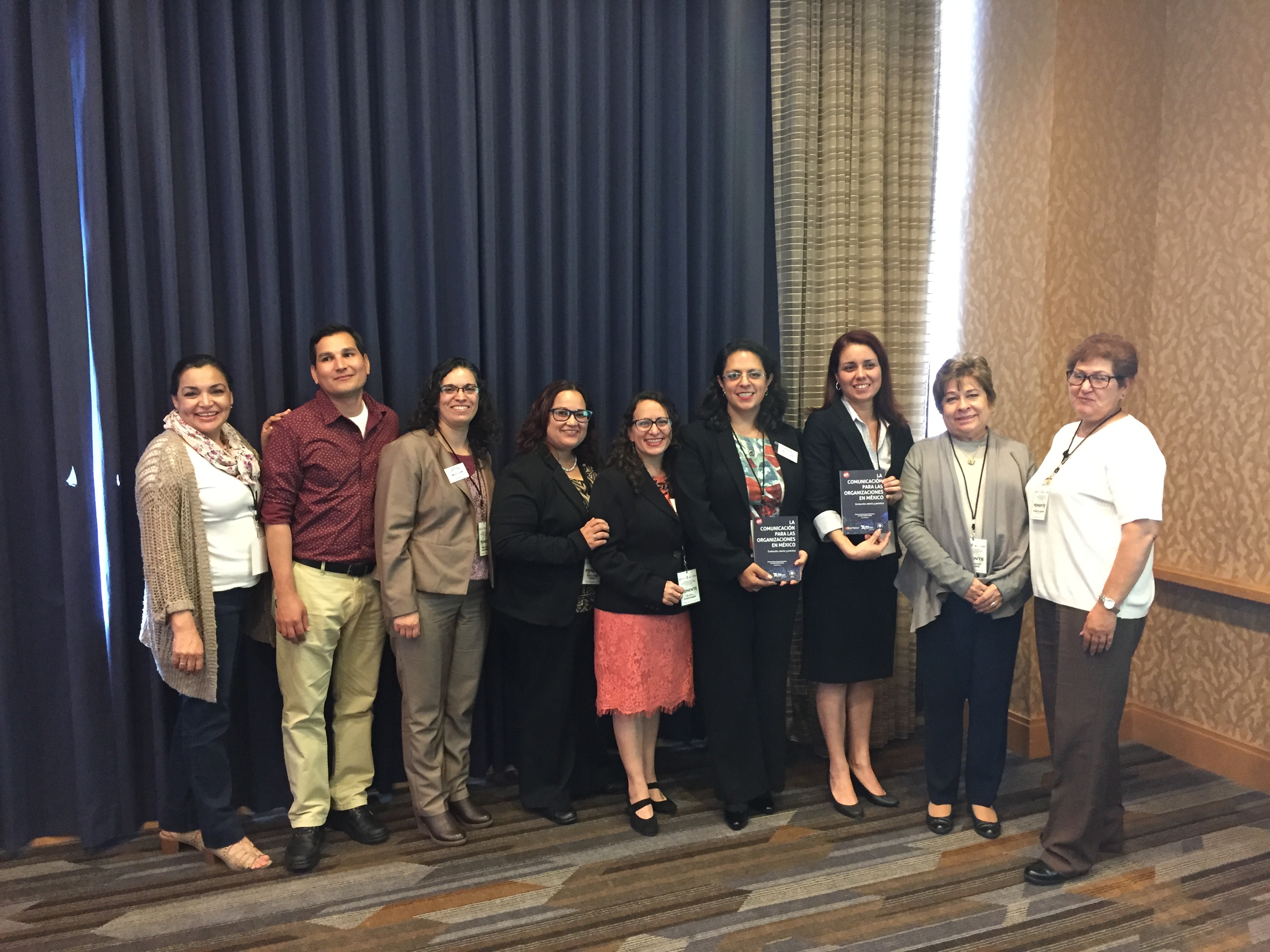 Presentan libro del CICA en la 67th Annual Conference de la International Communication Association