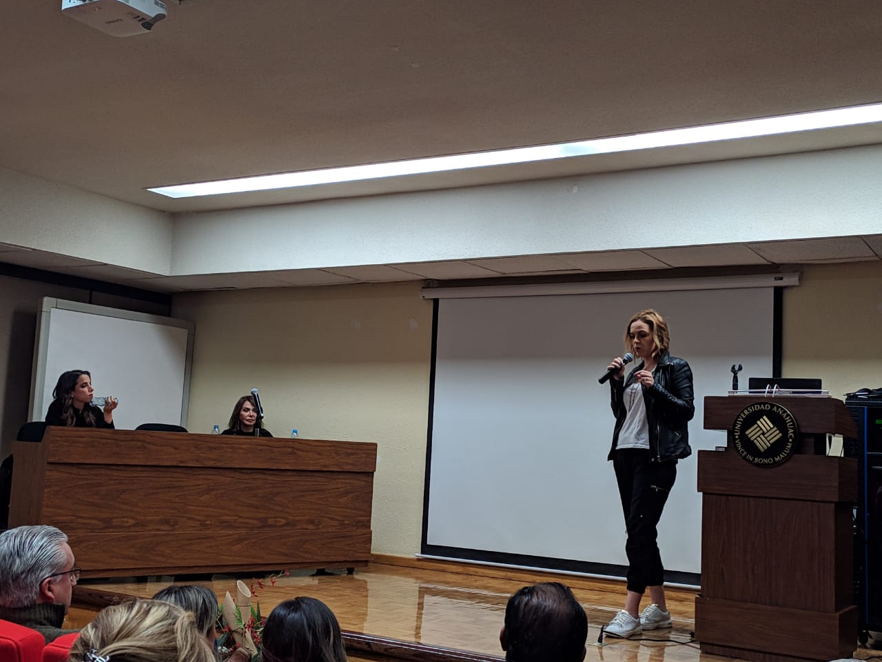 Abordamos el periodismo con perspectiva de género en la Facultad de Comunicación