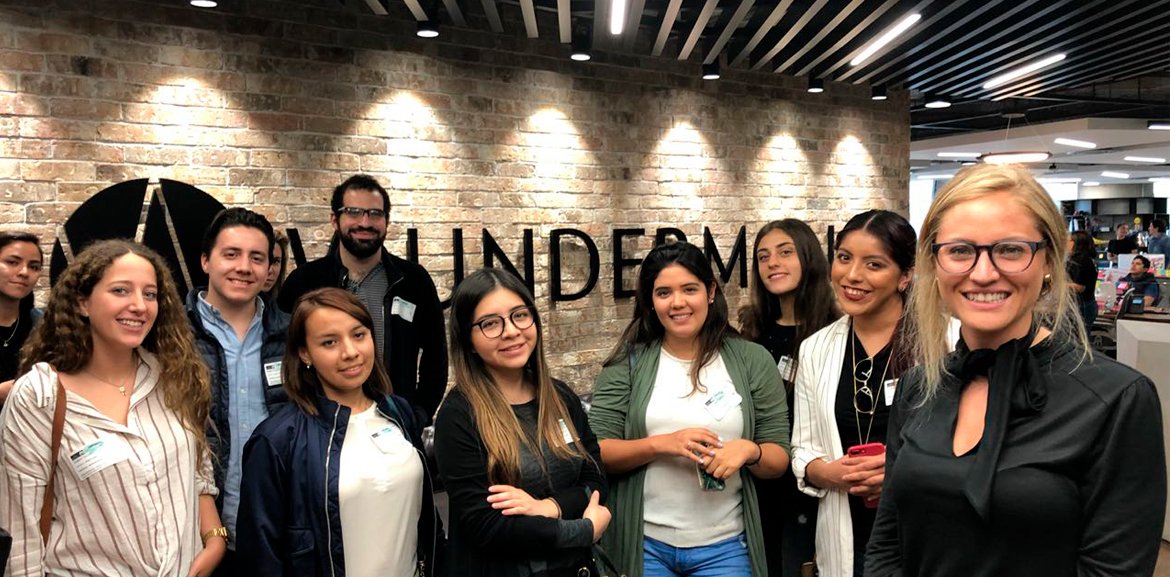 Alumnos de Mercadotecnia y Publicidad visitan la agencia Young & Rubicam