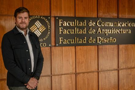 Damos la bienvenida al maestro Josu Garritz Alcalá, nuevo director de la Facultad de Comunicación