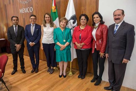 Otorgan a la Dra. María Antonieta Rebeil Corella la Medalla al Mérito Académico 