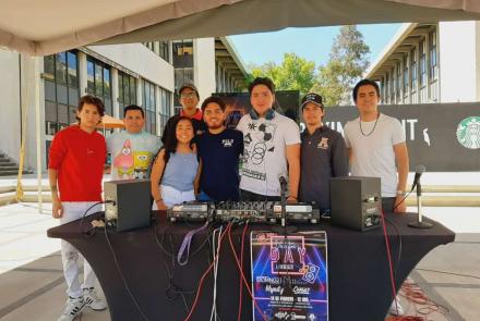 Alumnos del Campus Sur disfrutan de la gira de DJ’s organizada por Radio Anáhuac