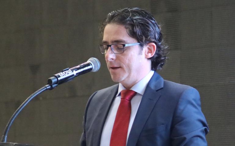 Académico de Derecho obtiene título de investigación posdoctoral por la Universidad de Buenos Aires