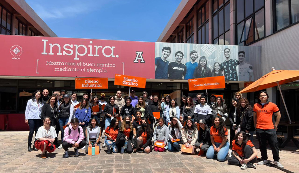 Durante la tradicional Bienvenida Integral Universitaria, los estudiantes participaron en diversas actividades que les permitieron conocer las instalaciones, las actividades que se realizan y al cuerpo docente. 