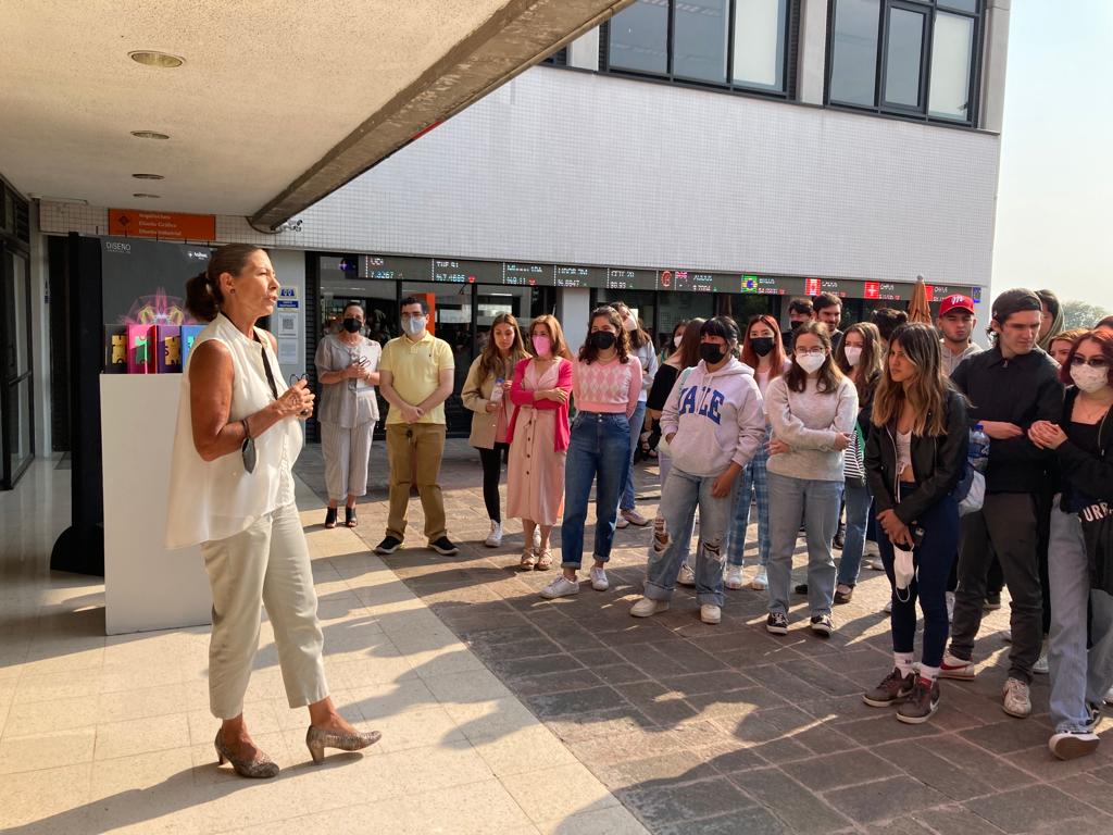 En esta exposición se exhiben los mejores proyectos realizados por los alumnos de las distintas licenciaturas que imparte la Facultad de Diseño.