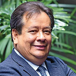DR.  RICARDO ALFREDO VARELA JUÁREZ