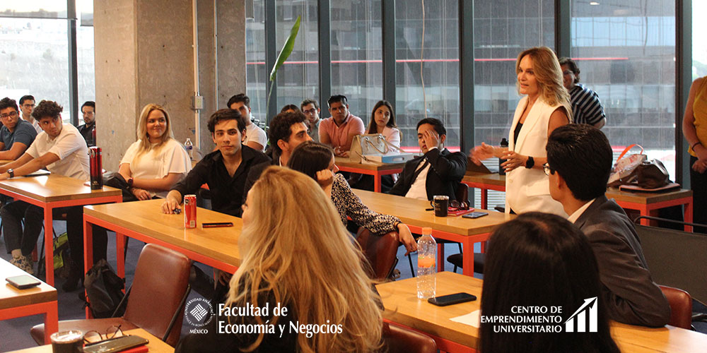 El Centro de Emprendimiento Universitario y Fundación Wadhwani