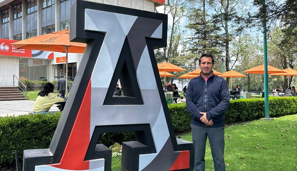 Joel Iglesias asiste al Seminario Internacional Educación y TAC: IA e interdisciplinariedad