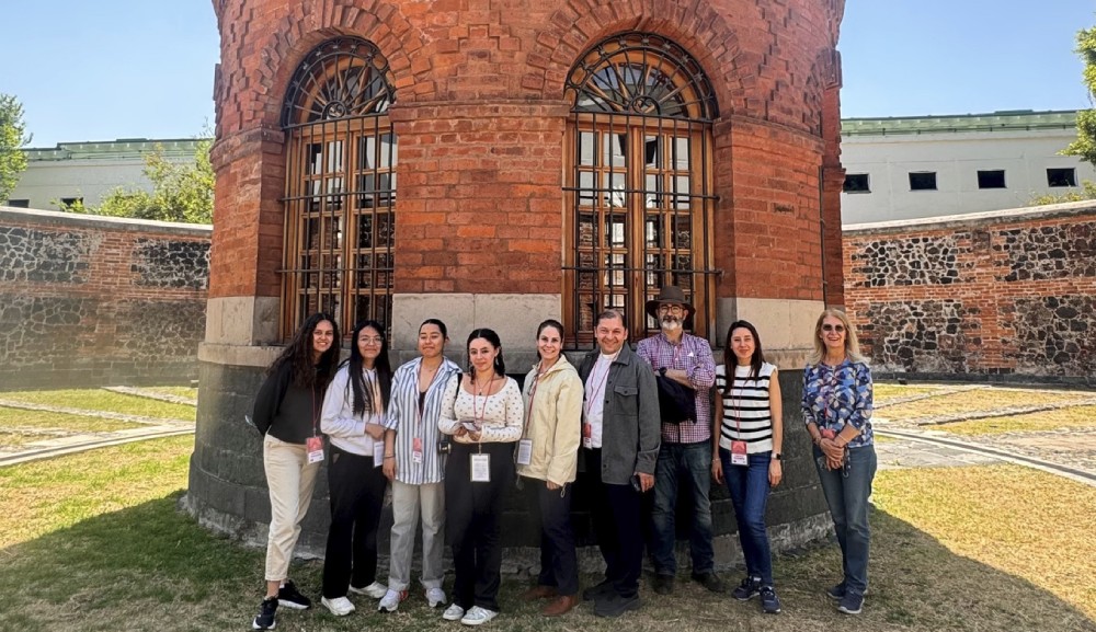 Alumnos de Historia visitan el Archivo General de la Nación