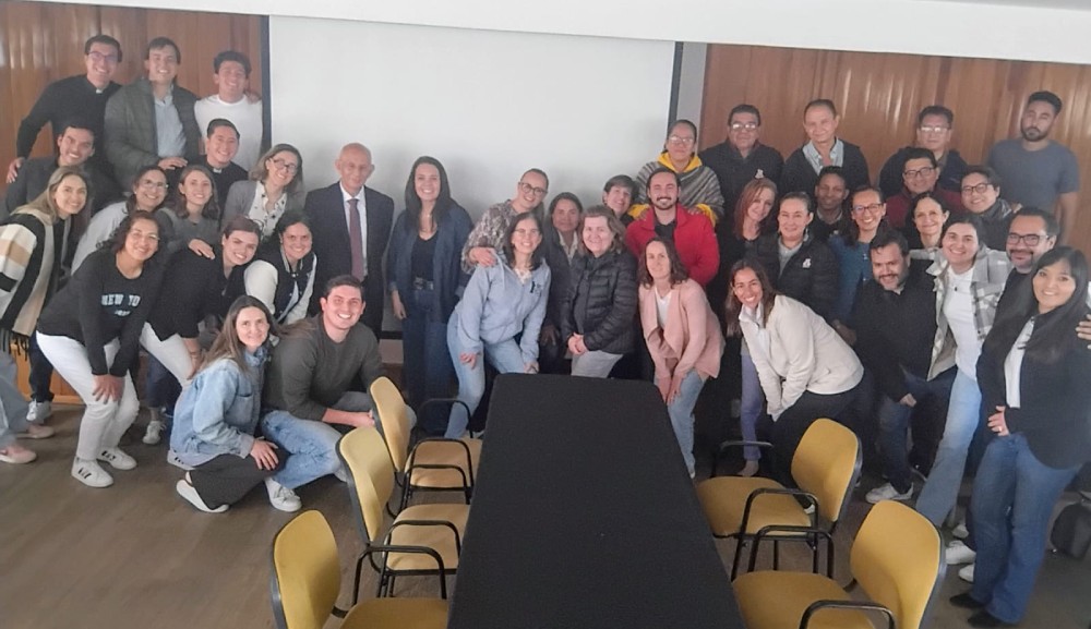 Luis Medina Velázquez imparte taller sobre evaluación del aprendizaje