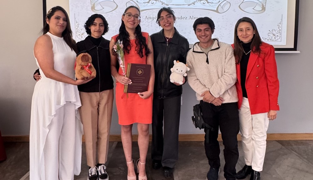 Alumnos de la Licenciatura en Historia presentan trabajos de investigación final
