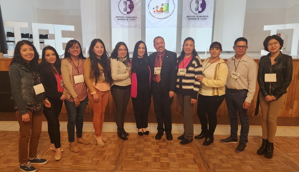 El doctor Alfonso Torres participa en congreso de ingeniería en gestión empresarial en Tlaxcala