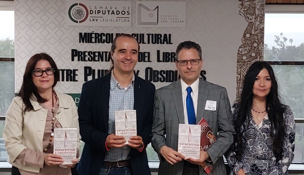 Marco Cervera presenta libro en la Cámara de Diputados