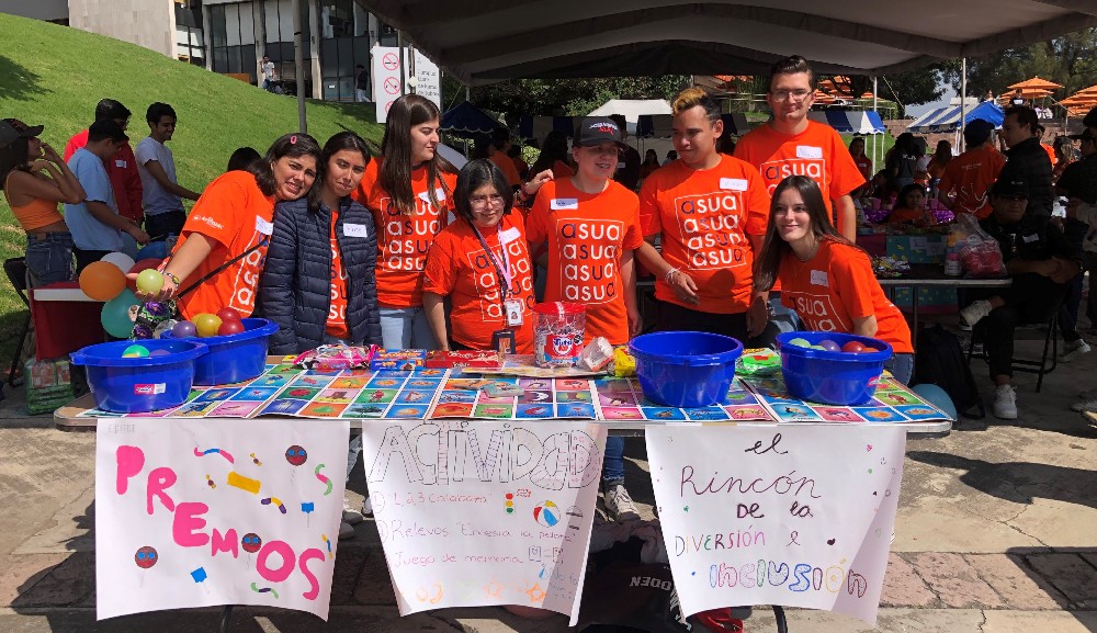 Alumnos del Diplomado en Desarrollo de Habilidades Sociales y Vocacionales participan en ASUA por los Niños