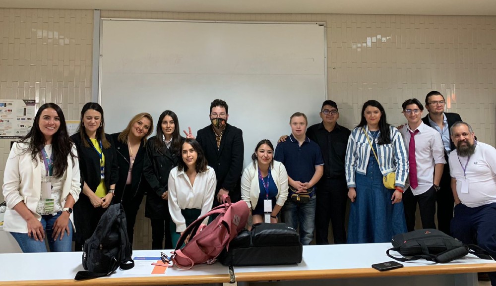 Alumnos del Campus Sur del Diplomado en Desarrollo de Habilidades Sociales y Vocacionales asisten a simulación de entrevista laboral