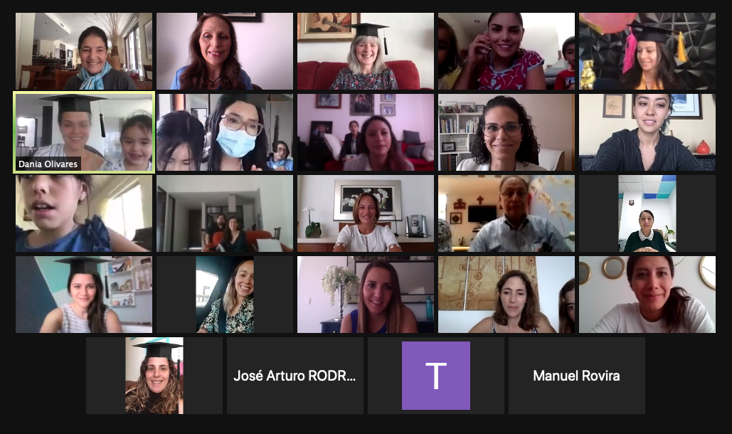Las egresadas fueron despedidas en una emotiva ceremonia virtual por autoridades académicas, amigos y familiares.