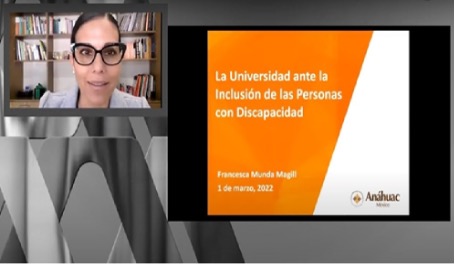 La directora de la Facultad de Educación expuso sus reflexiones e intereses ante el papel fundamental de las instituciones educativas en el desafío que implica la inclusión de este sector de personas.