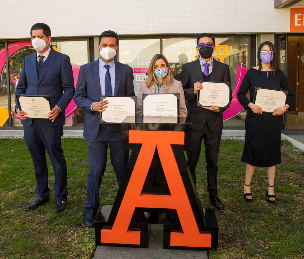 el pasado 11 de febrero de 2022 se llevó a cabo la graduación de la primera generación de Campus Sur 2020-2021 del Diplomado en Desarrollo de Habilidades Sociales y Vocacionales, dirigido a jóvenes con discapacidad intelectual, de la Facultad de Educación.