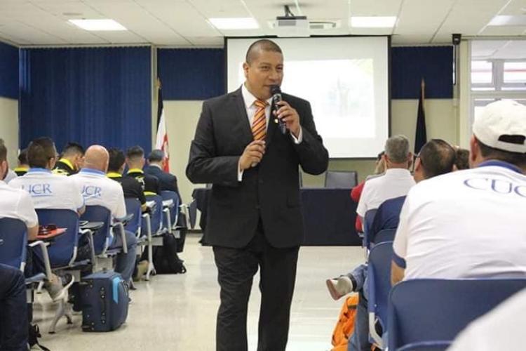 Nuestro egresado fue invitado por la Federación Universitaria de Deportes de Costa Rica para hablar sobre el desarrollo integral de la persona a través del deporte.