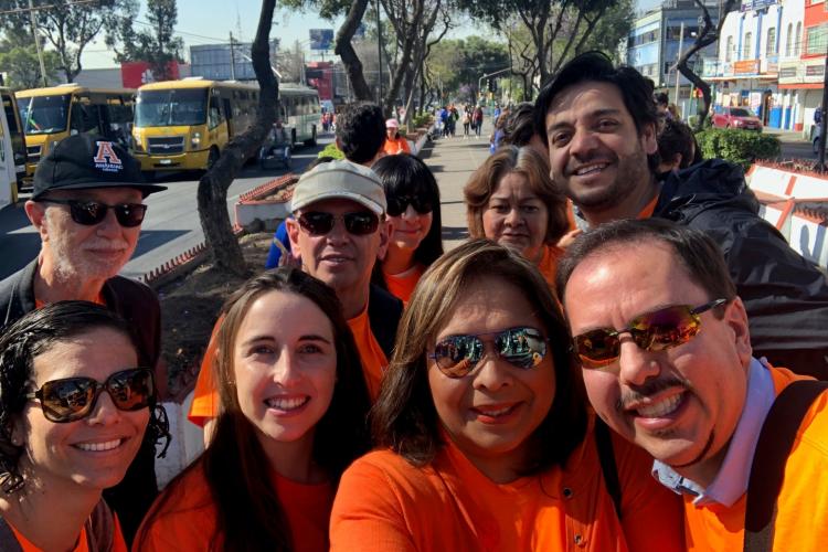 El equipo académico aprovechó la ocasión para dar gracias por su trabajo y encomendar su labor. 