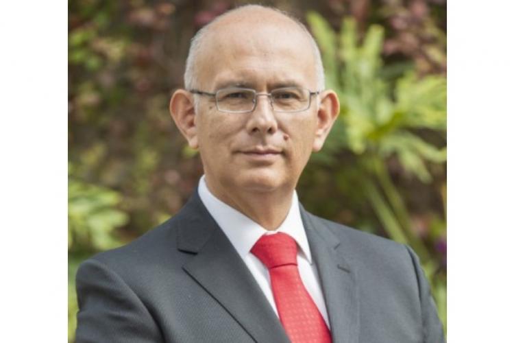 El doctor Luis Medina Velázquez participa en jornada de la Red Familia