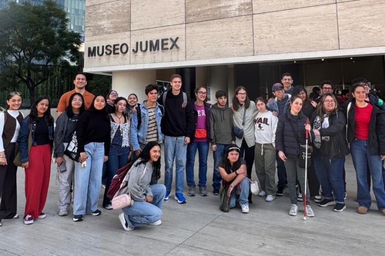 Fortalecemos la inclusión, apreciación artística y formación interdisciplinaria durante visita al Museo Jumex