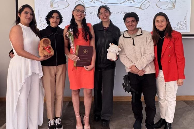 Alumnos de la Licenciatura en Historia presentan trabajos de investigación final