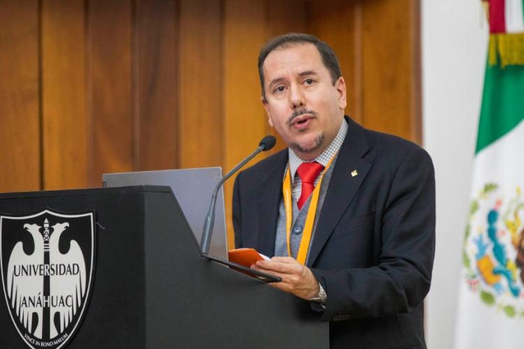 Coordinador académico de la Facultad de Educación y Humanidades participa en el Coloquio de Investigación Doctoral
