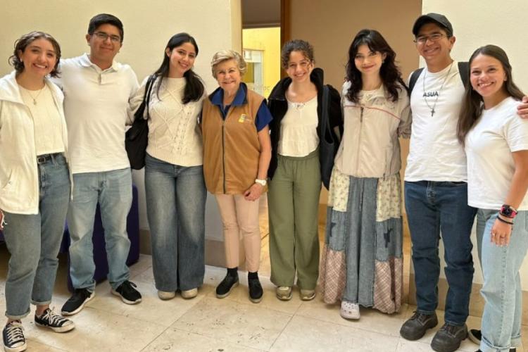 ASUA Desarrollo Humano y Familiar imparte taller en VIFAC