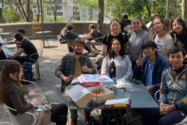 FESAL Historia organiza Proyecto Lunaria