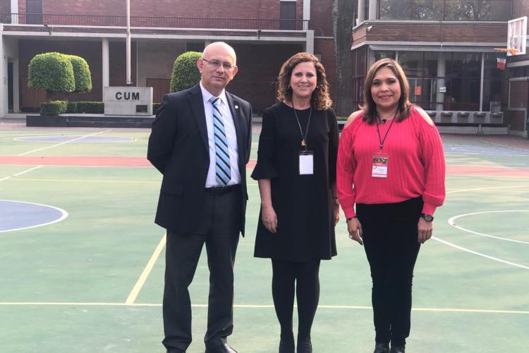 Nuestros coordinadores académicos de posgrados impartieron conferencias a directivos y docentes de instituciones educativas afiliadas a la CNEP.