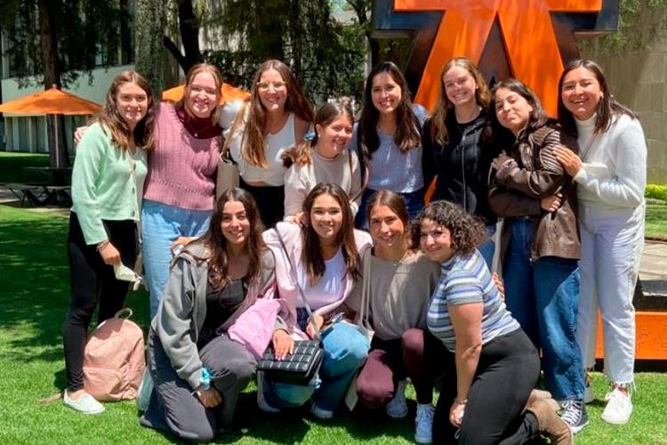 Damos la Bienvenida Integral Universitaria a los alumnos de nuevo ingreso al semestre agosto-diciembre de 2022