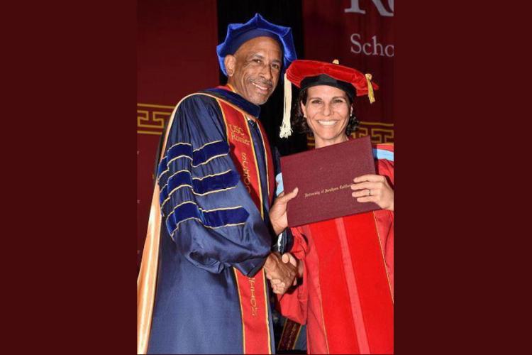 Francesca Munda obtiene grado de Doctora por la Universidad del Sur de California