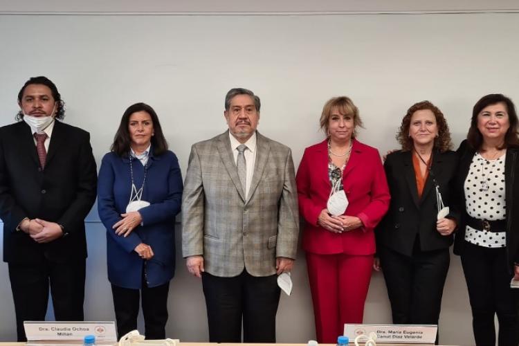 Jorge Javier Jiménez expuso su trabajo de investigación doctoral en el que elaboró una escala de autoinforme de habilidades no cognitivas, el cual validó psicométricamente con el fin de ayudar a los estudiantes a mejorar su logro educativo. 
