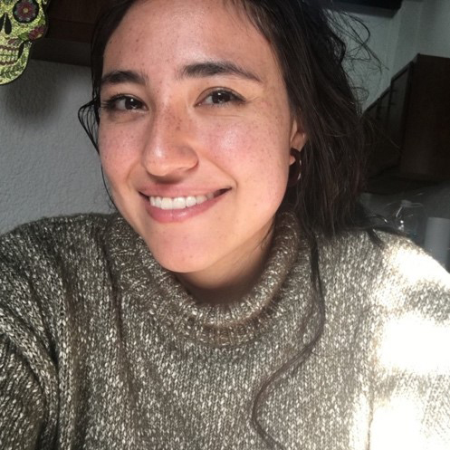 Egresada de Lenguas Modernas y Gestión Cultural brinda talleres a los alumnos de Derecho