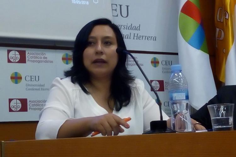 La Mtra. Lourdes Cabrera presentó en Valencia, España, el tema “La educación de la afectividad: un presupuesto para una cultura de la paz”.