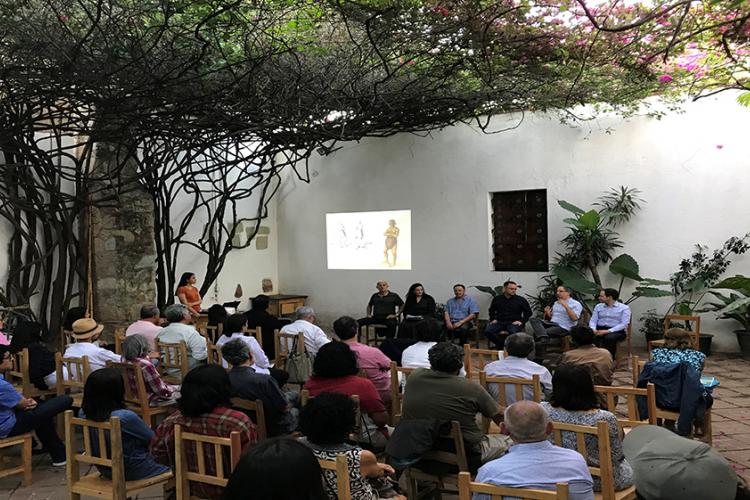 Investigador Anáhuac participa en coloquio y presentación de libro en Oaxaca