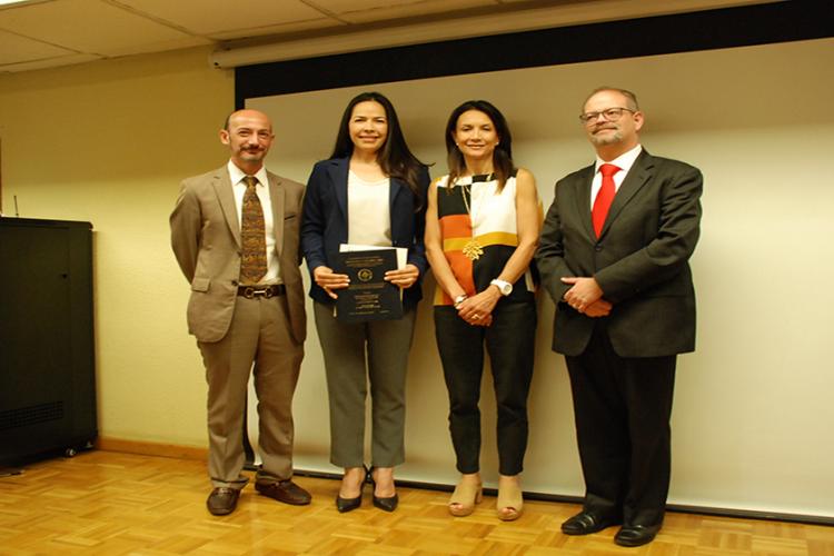 La alumna Aurora Fonseca Gálvez obtiene grado de Maestra en Humanidades