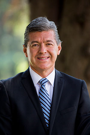 Dr. José María López Landiríbar