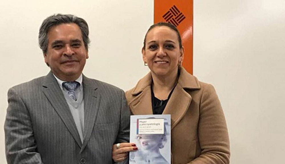 Psicoterapeuta del Hospital Ángeles Pedregal imparte conferencia en nuestra Universidad