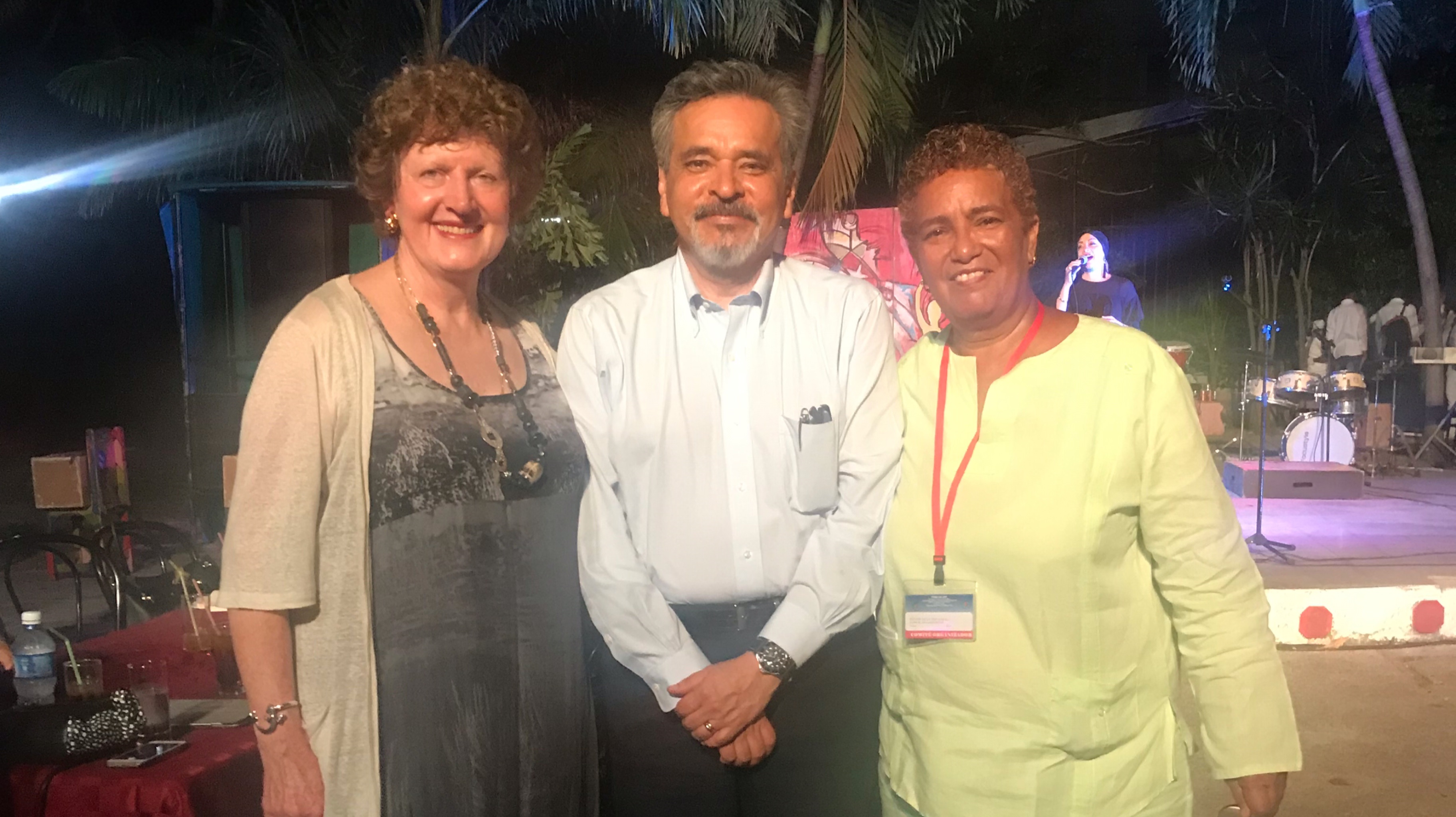 Prof. Helen Herrman Presidente de la World Psychiatric Association y Dra. Miriam de la Osa, Presidente de la Sociedad Cubana de Psiquiatría.
