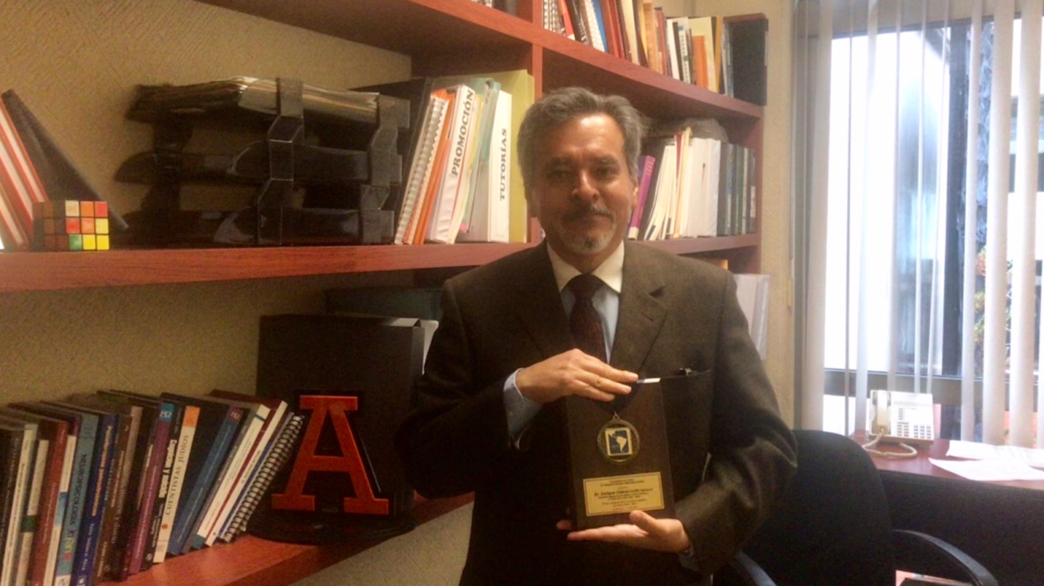 Dr Chavez Premio APAL en Brasil