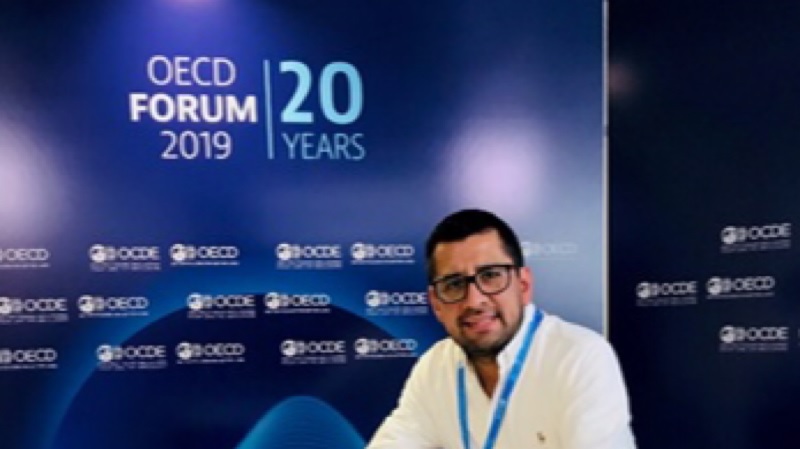 Dr. Alejandro Gonzalez en la OCDE