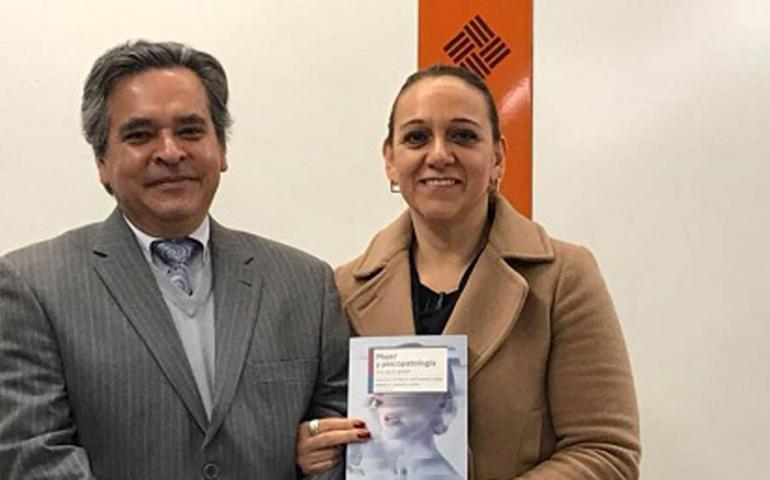 Psicoterapeuta del Hospital Ángeles Pedregal imparte conferencia en nuestra Universidad