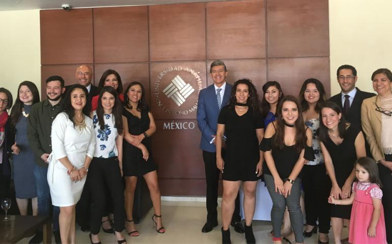 Entregamos reconocimientos a 14 alumnos del Diplomado en Terapia Integrativa