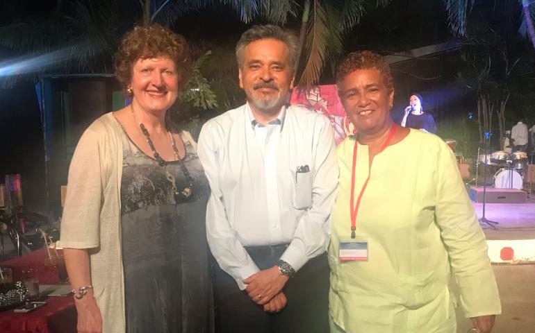 Prof. Helen Herrman Presidente de la World Psychiatric Association y Dra. Miriam de la Osa, Presidente de la Sociedad Cubana de Psiquiatría.