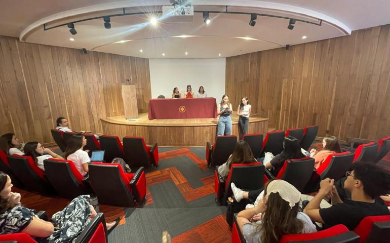 Egresadas de la Facultad de Psicología compartieron estrategias de intervención desde los distintos abordajes en los que se han especializado. 
