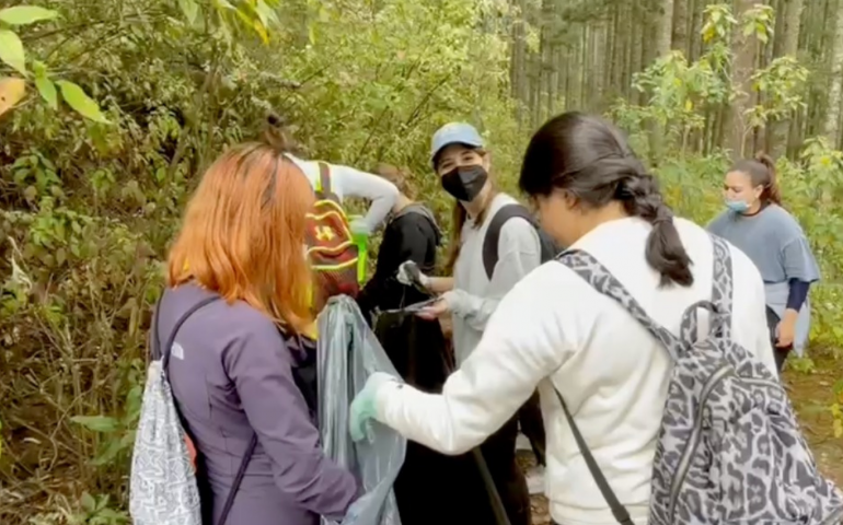 Alumnos de Responsabilidad Social realizan práctica en reserva de la biosfera de la Mariposa Monarca