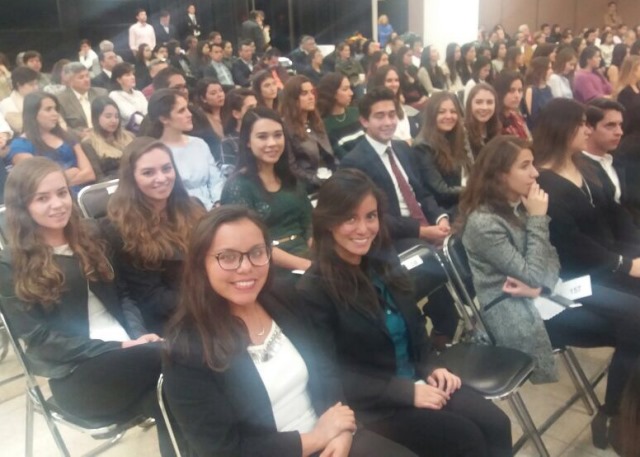 Felicitamos a nuestros alumnos que recientemente recibieron el PREMIO a la EXCELENCIA ACADÉMICA.